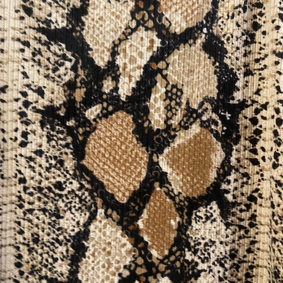 Women’s dress - Picture 2 of 6